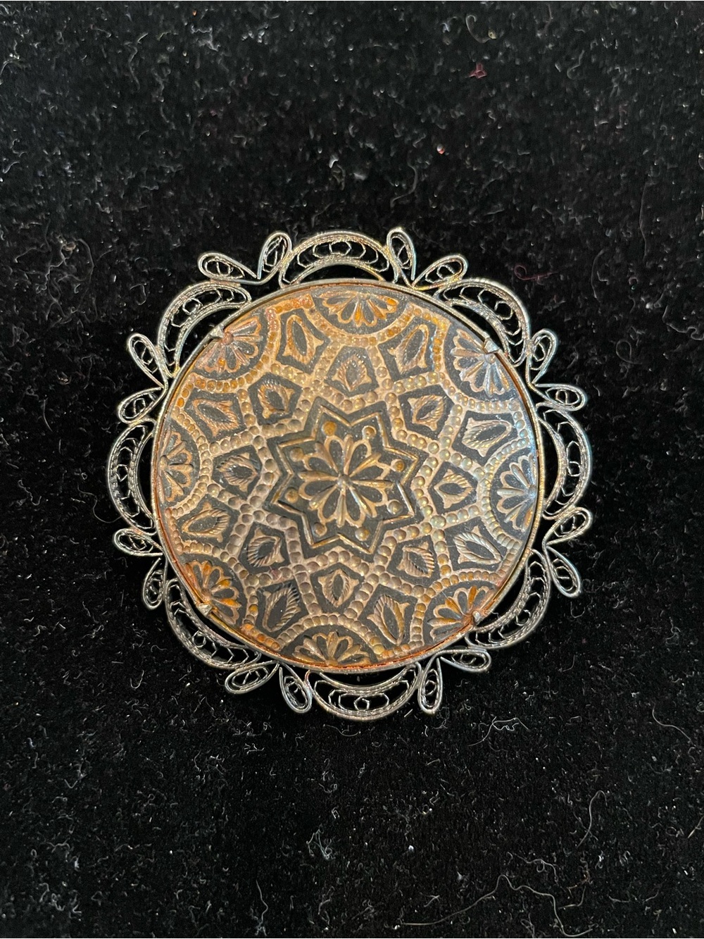 Vintage Ornate Filigree & Damascene Round Brooch with Trombone Clasp